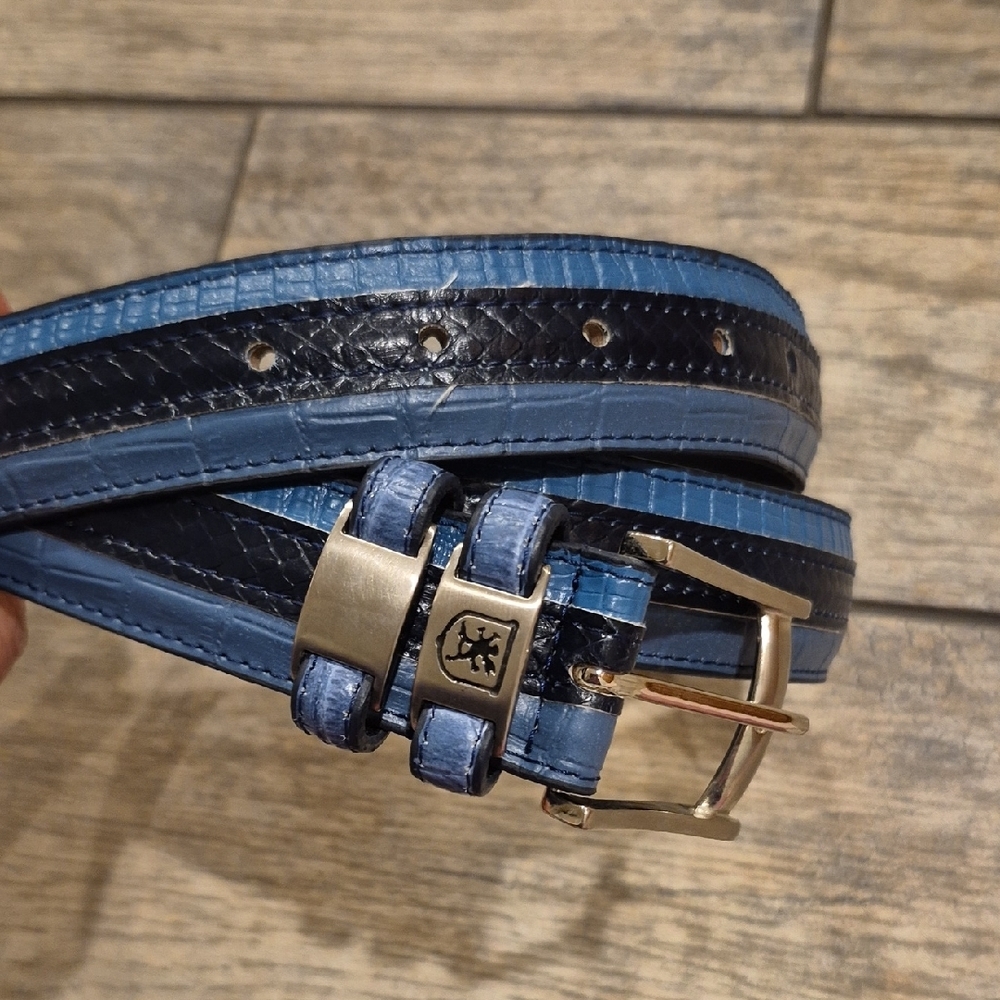 Stacy Adams Genuine Leather Gator Embossed Blue and Black Belt Mens 50"
